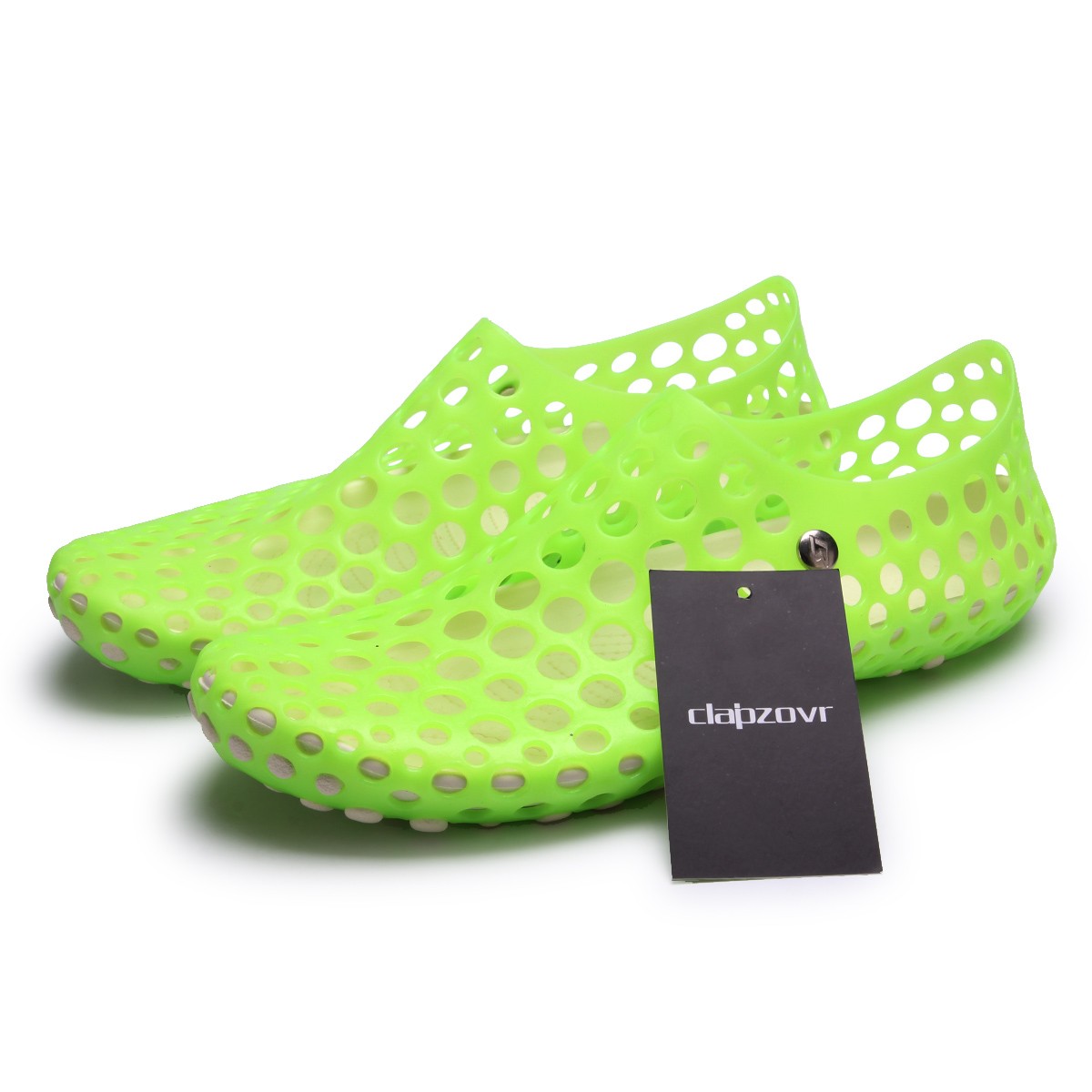 clapzovr water shoes